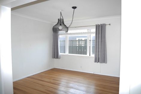 Photo of property in 1 Toru Road, Paraparaumu Beach, Paraparaumu, 5032