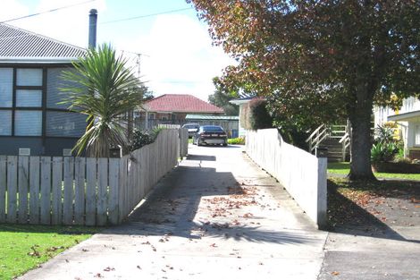 Photo of property in 7a Waione Avenue, Te Atatu Peninsula, Auckland, 0610