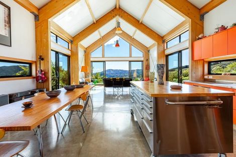 Photo of property in 80 Southernthread Road, Brooklyn, Wellington, 6021