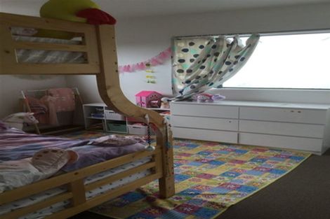 Photo of property in 1/1 Briar Way, New Lynn, Auckland, 0600