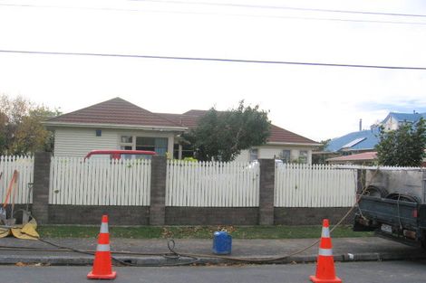 Photo of property in 16 Fairfield Avenue, Fairfield, Lower Hutt, 5011