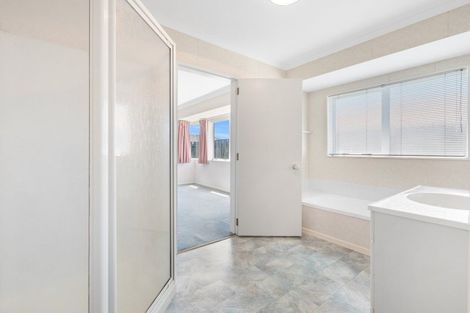 Photo of property in 41 Ocean Crest, Papamoa Beach, Papamoa, 3118