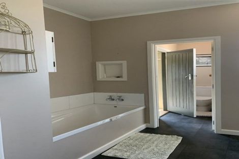 Photo of property in 20 Lee Road, Taradale, Napier, 4112