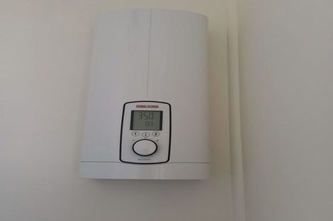 Photo of property in 477d Riverside Drive, Fairfield, Lower Hutt, 5011