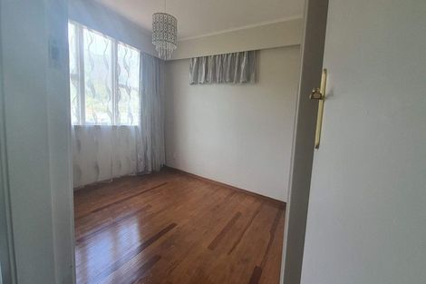 Photo of property in 39 Korau Grove, Stokes Valley, Lower Hutt, 5019