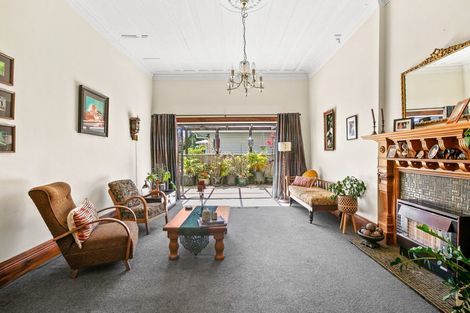 Photo of property in 109 Carrington Street, Lower Vogeltown, New Plymouth, 4310