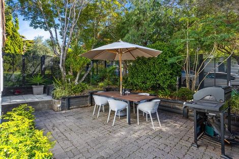Photo of property in 1/22 Malters Place, Browns Bay, Auckland, 0630