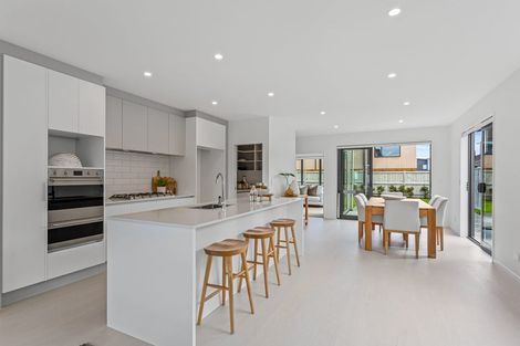 Photo of property in 77 Pepene Avenue, Takanini, Auckland, 2112