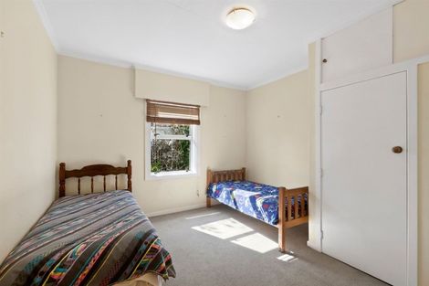 Photo of property in 8 Manu Crescent, Upper Vogeltown, New Plymouth, 4310
