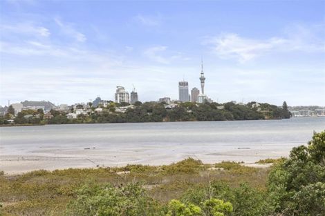 Photo of property in 16a Birkley Road, Bayswater, Auckland, 0622