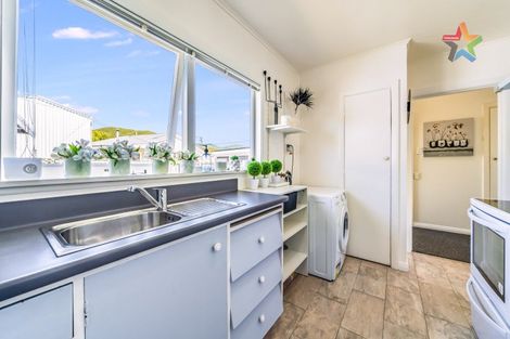 Photo of property in 1/1079 High Street, Taita, Lower Hutt, 5011