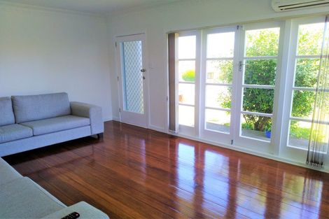 Photo of property in 42 Woodford Avenue, Henderson, Auckland, 0610