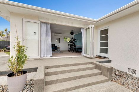 Photo of property in 22 Nottingham Avenue, Awapuni, Palmerston North, 4412