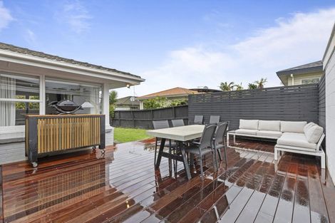 Photo of property in 3/73 Howe Street, Howick, Auckland, 2014