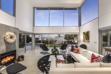 Photo of property in 39 Taumata Road, Omaha, 0986