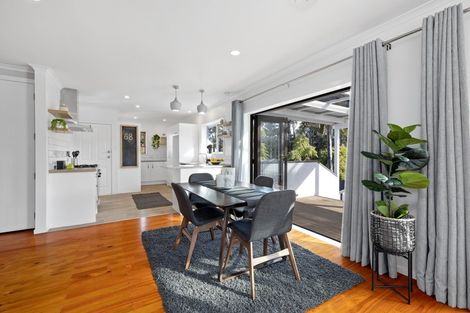 Photo of property in 68 Paragon Avenue, Beach Haven, Auckland, 0626