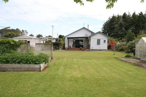 Photo of property in 5 Mcvicar Street, Tuatapere, 9620