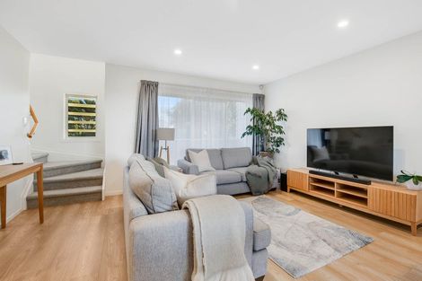 Photo of property in 2/3 Coronation Road, Hillcrest, Auckland, 0627