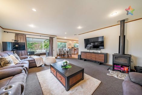 Photo of property in 16 Haast Close, Kelson, Lower Hutt, 5010