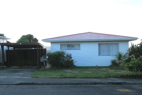 Photo of property in 41 Carluke Street, Paparangi, Wellington, 6037