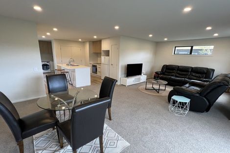 Photo of property in 39 Te Ara O Papatahi, Wainuiomata, Lower Hutt, 5014