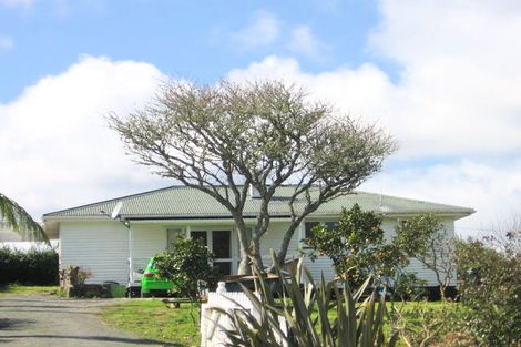 Photo of property in 38 Bickerstaffe Road, Maungaturoto, 0520