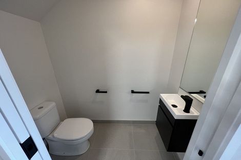 Photo of property in 17 Seafarer Crescent, Stanmore Bay, Whangaparaoa, 0932