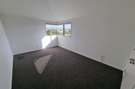 Photo of property in 1/909 Beach Road, Waiake, Auckland, 0630