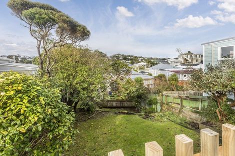 Photo of property in 16 Charlotte Avenue, Brooklyn, Wellington, 6021