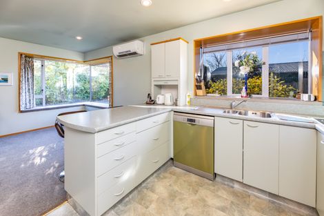 Photo of property in 104 Hamilton Avenue, Ilam, Christchurch, 8041