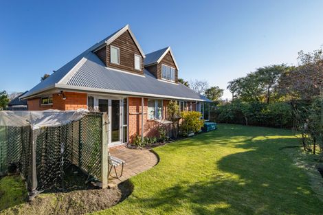 Photo of property in 104 Hamilton Avenue, Ilam, Christchurch, 8041