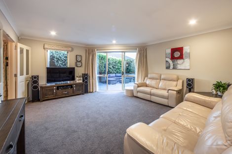 Photo of property in 20b Applewood Place, Casebrook, Christchurch, 8051