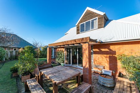 Photo of property in 104 Hamilton Avenue, Ilam, Christchurch, 8041