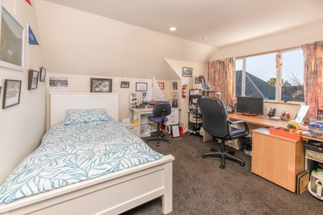 Photo of property in 104 Hamilton Avenue, Ilam, Christchurch, 8041