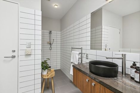 Photo of property in 10 Tannadyce Street, Strathmore Park, Wellington, 6022