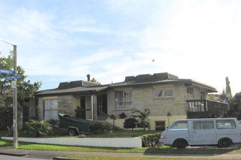 Photo of property in 71 Ray Small Drive, Pahurehure, Papakura, 2113