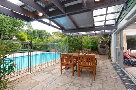 Photo of property in 58 Lynden Avenue, Hillcrest, Auckland, 0627