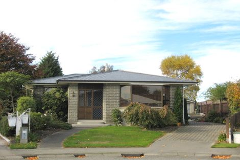 Photo of property in 9 Gloaming Place, Sockburn, Christchurch, 8042