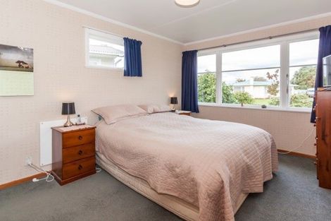 Photo of property in 63 Stephens Crescent, Highbury, Palmerston North, 4412