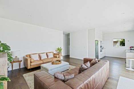 Photo of property in 125 Pendarves Street, New Plymouth, 4312