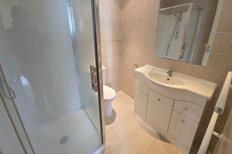 Photo of property in 1/126 Clovelly Road, Bucklands Beach, Auckland, 2012