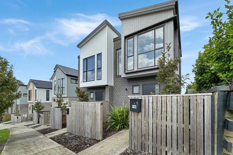 Photo of property in 140 Tiriwa Drive, Massey, Auckland, 0614