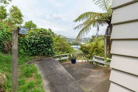 Photo of property in 2 Braemar Terrace, Johnsonville, Wellington, 6037