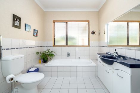 Photo of property in 138 Te Wharau Road, Gladstone, Masterton, 5883