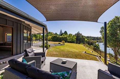 Photo of property in 13 James Kemp Place, Kerikeri, 0230