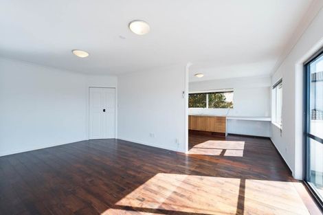 Photo of property in 3 Spargo Road, Massey, Auckland, 0614