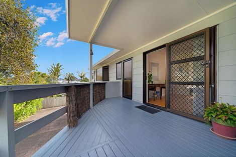 Photo of property in 12 Bay Vista Drive, Red Beach, 0932