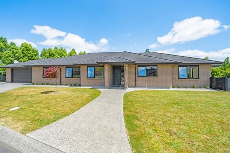 Photo of property in 6 Jade Crescent, Timberlea, Upper Hutt, 5018