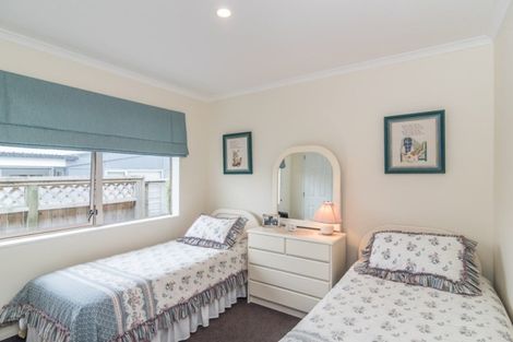 Photo of property in 10 Barrett Drive, Waikanae Beach, Waikanae, 5036