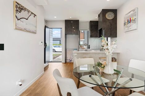 Photo of property in 18 Parahau Road, Papakura, 2110